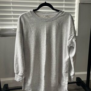 Old Navy Heather Gray Crewneck Top
